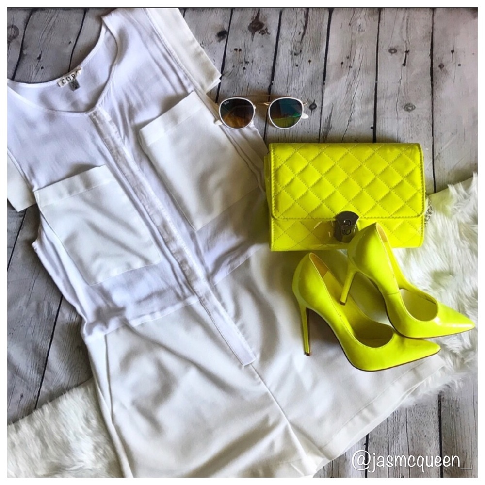 UO Cope Two Pocket Notch Romper - Picture 2 of 6